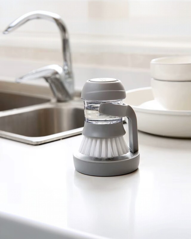 Brosse Multifonction pour Vaisselle et Casseroles avec Ajout Automatique de Liquide